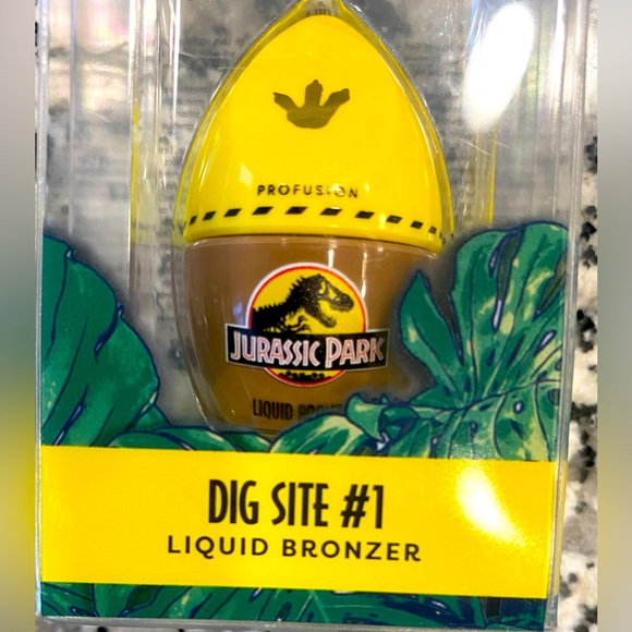 Jurassic Park X Jurassic Park Liquid Bronzer Dig Site 1 - Picture 7 of 9